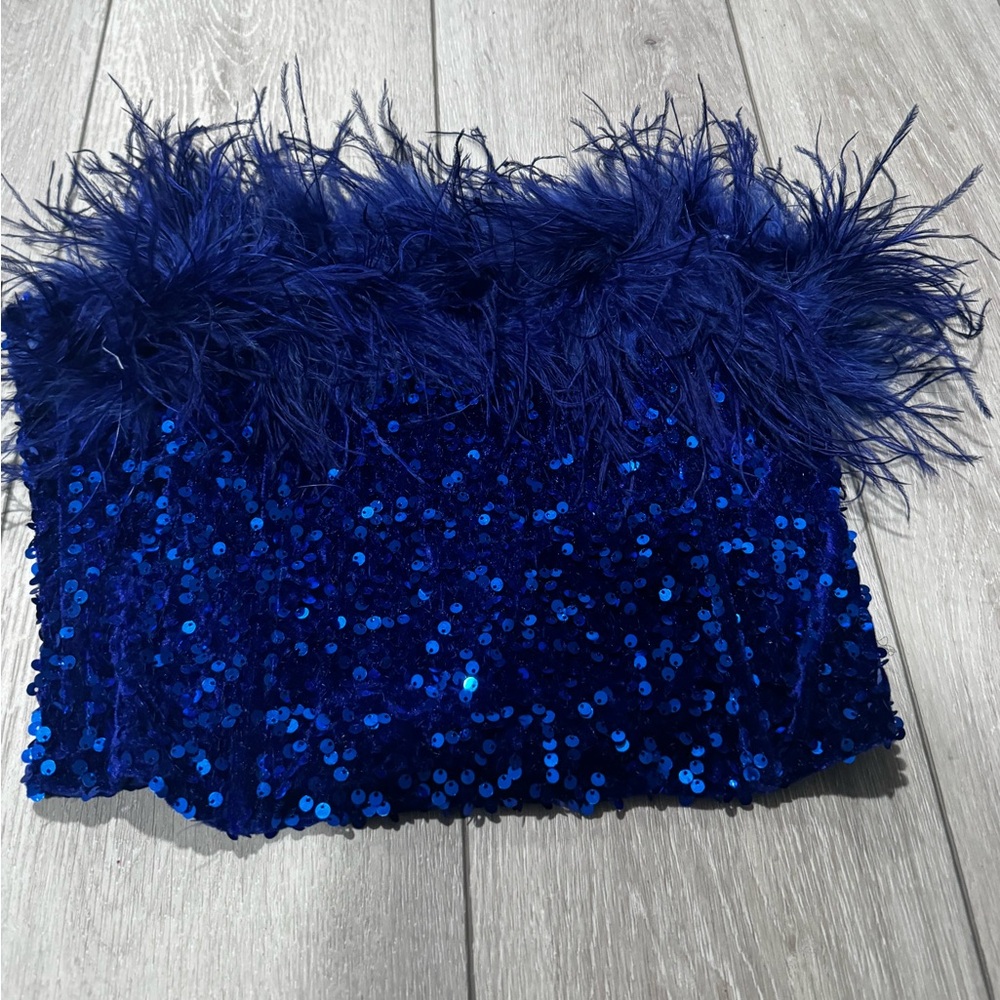 NWOT line and dot top